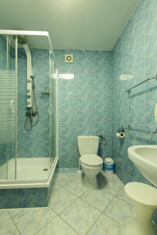 Pokoje Goscinne Akropol Posen Exterior foto